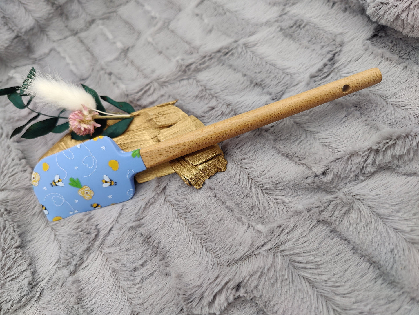 Teigschaber Silikonspatel flieder Bienen Herz  backen, kochen ca. 23 cm lang mit Wunschgravur personalisiert Geschenk