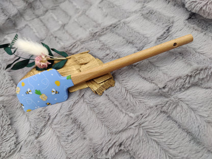 Teigschaber Silikonspatel flieder Bienen Herz  backen, kochen ca. 23 cm lang mit Wunschgravur personalisiert Geschenk