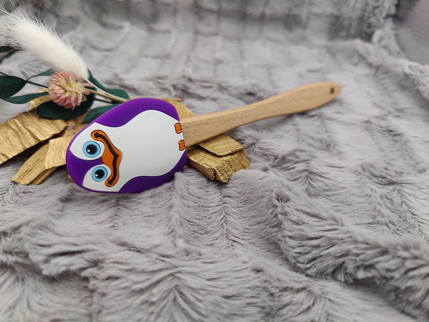 Teigschaber Silikonspatel Pinguin lila  backen, kochen ca. 21 cm lang mit Wunschgravur personalisiert Geschenk