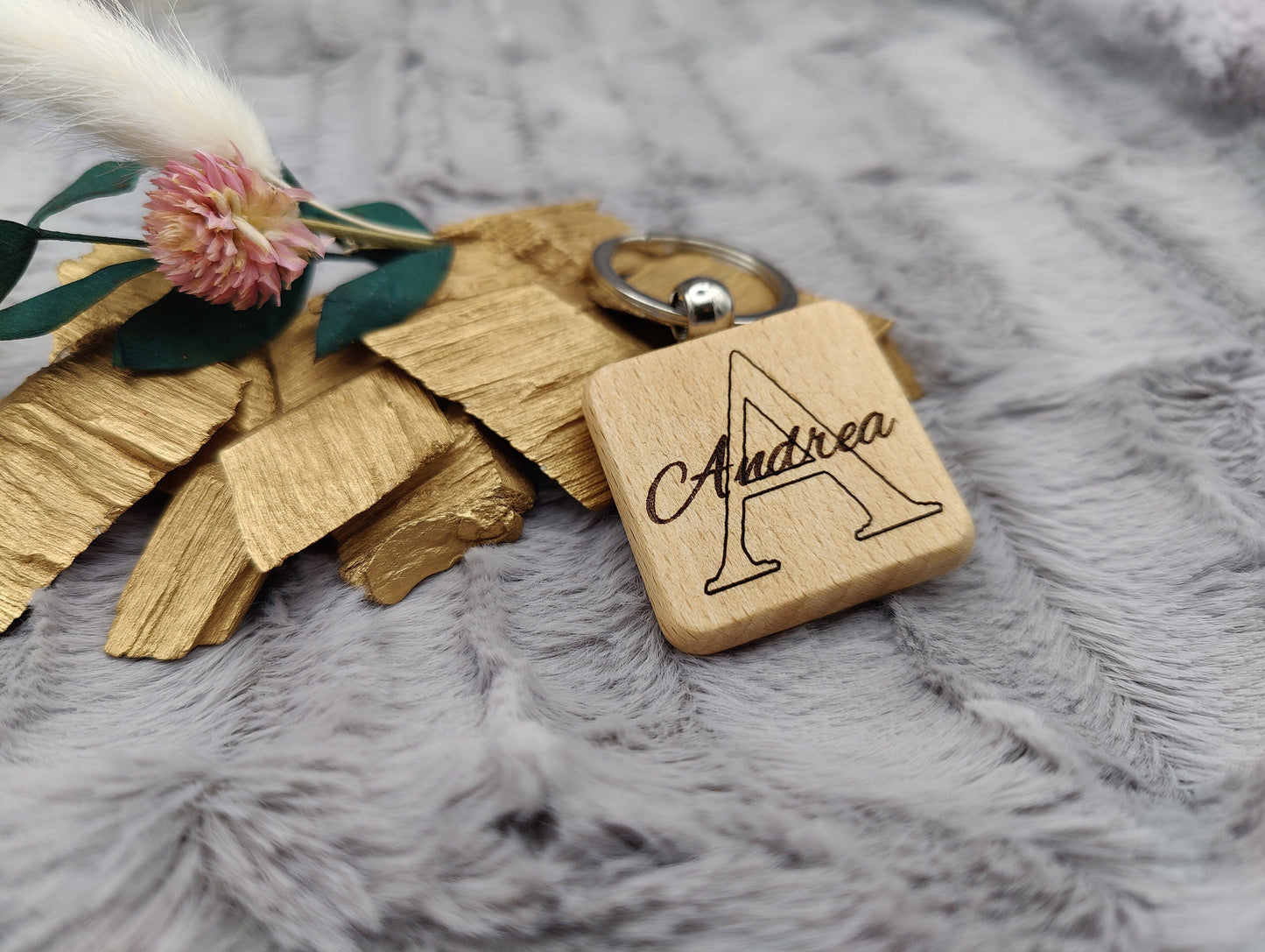 Personalisierter Schlüsselanhänger Holz mit Gravur | Individueller Holzanhänger Herz Rechteck Oval Quadrat | Gastgeschenk Hochzeit & Einzug