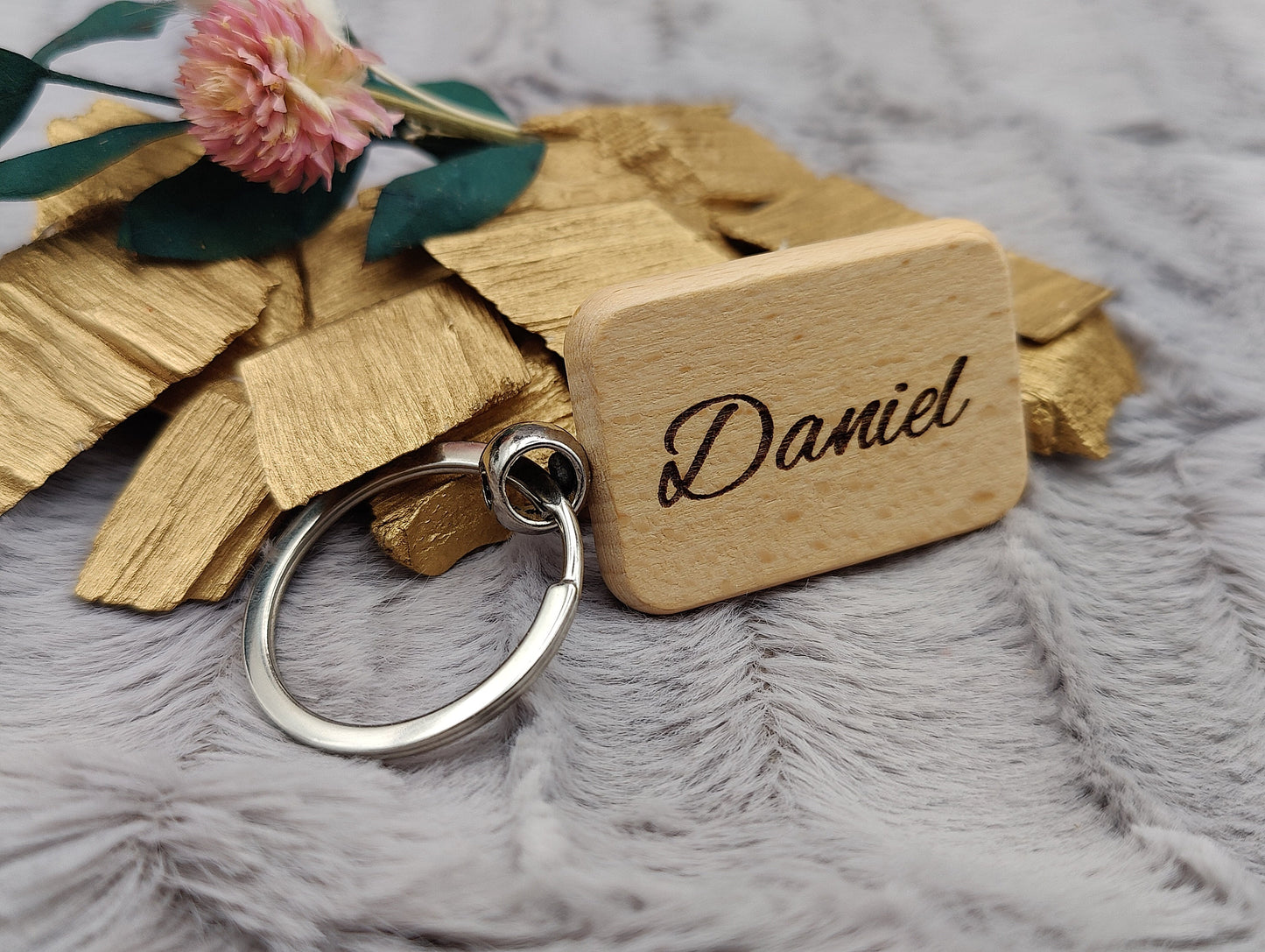 Personalisierter Schlüsselanhänger Holz mit Gravur | Individueller Holzanhänger Herz Rechteck Oval Quadrat | Gastgeschenk Hochzeit & Einzug