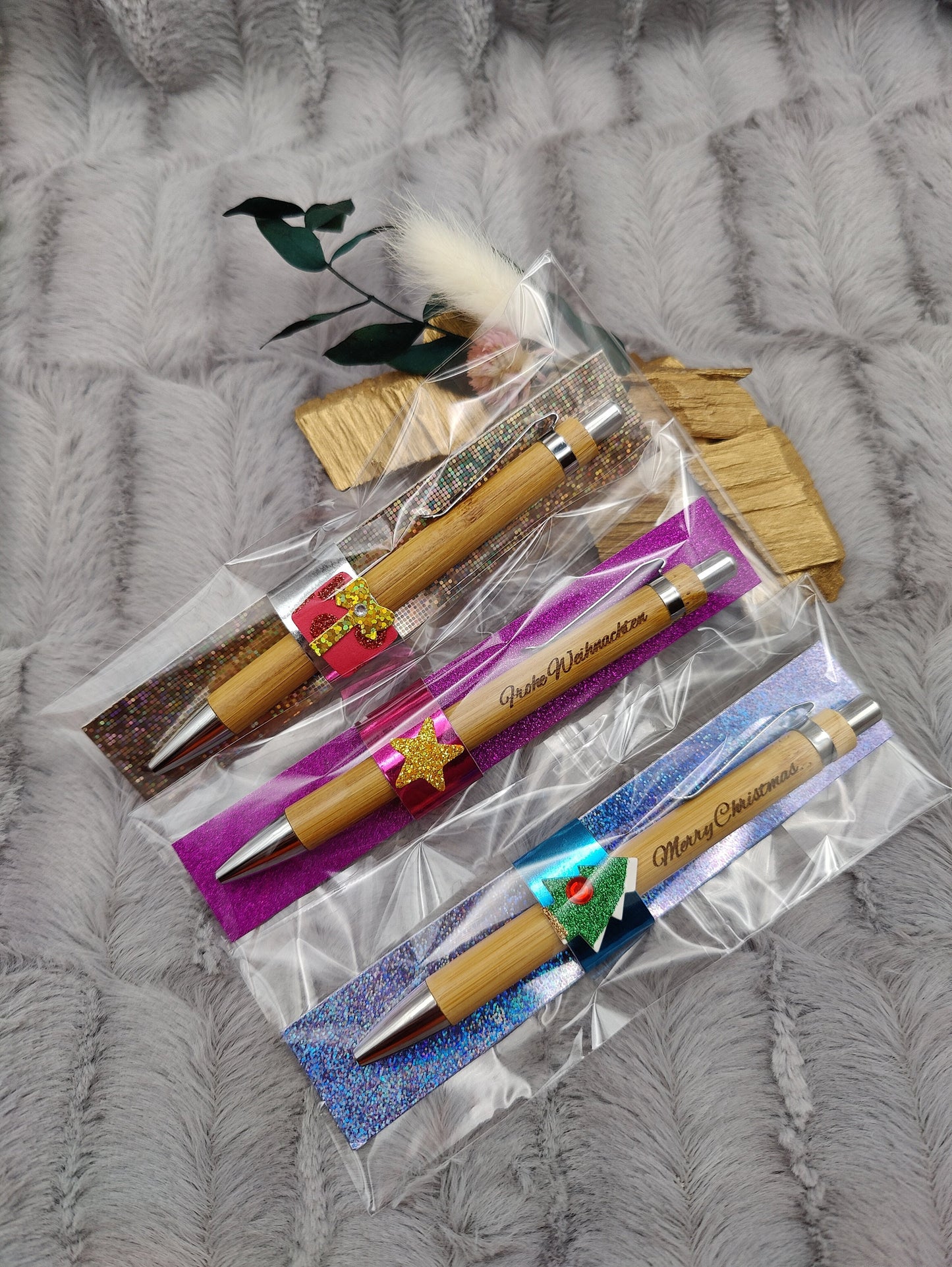 Kugelschreiber personalisiert Weihnachten Glitzer Deko Bambus individueller Gravur schwarz Kuli Stift Holz Geschenk Gift
