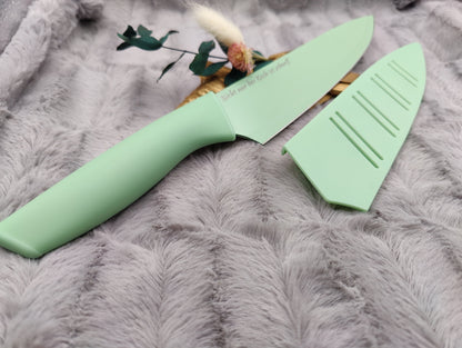 Personalisiertes Kochmesser mit Gravur | Scharfes Küchenmesser Edelstahl 19,5 cm | Chefmesser mit Name & Klingenschutz | Ergonomischer Griff