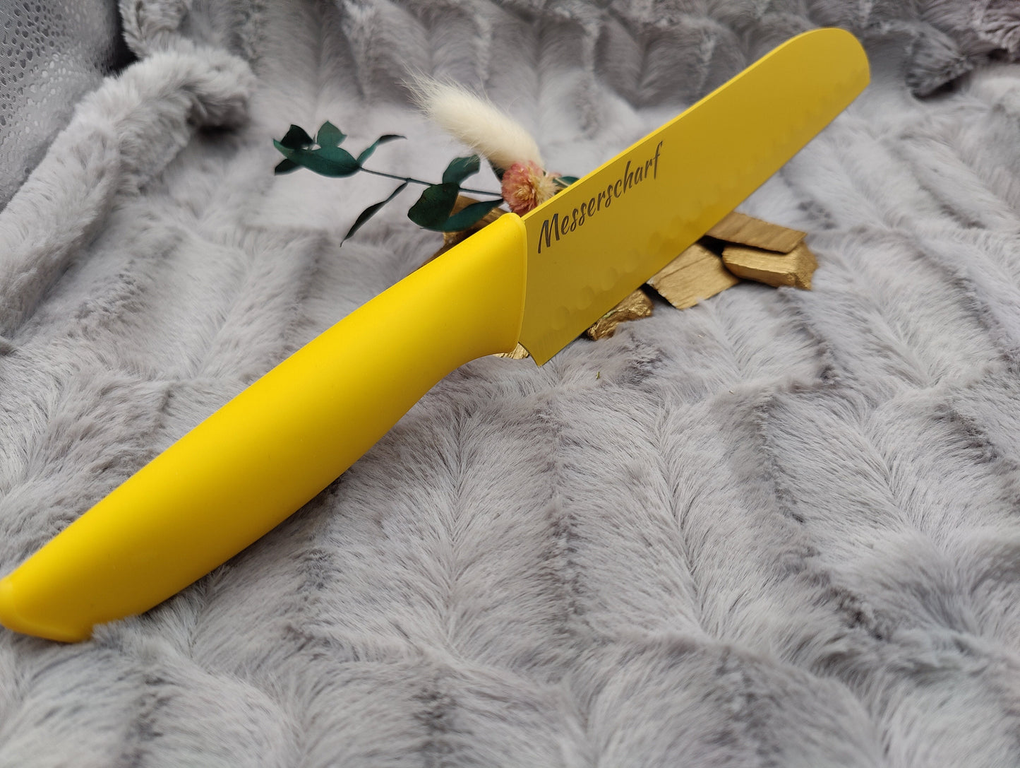 Personalisiertes Chefmesser mit Gravur | Scharfes Küchenmesser Edelstahl 17,5 cm | Messer mit Name & Klingenschutz | Antihaft-Beschichtung