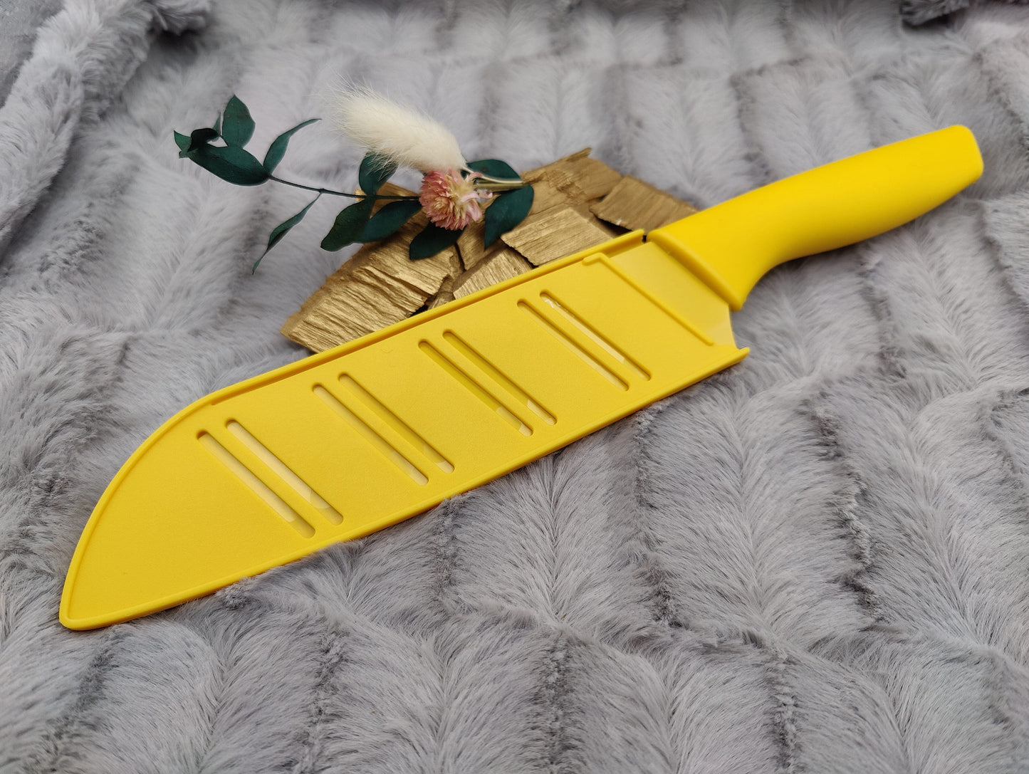 Personalisiertes Chefmesser mit Gravur | Scharfes Küchenmesser Edelstahl 17,5 cm | Messer mit Name & Klingenschutz | Antihaft-Beschichtung