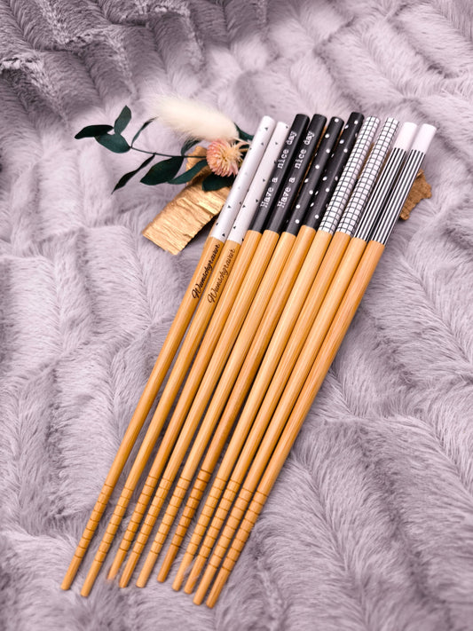 2 Chopsticks personalisiert Essstäbchen 1 Paar Bambus 22,5 cm 5 Motive Wunschgravur China Essen Food Sushi Geschenk