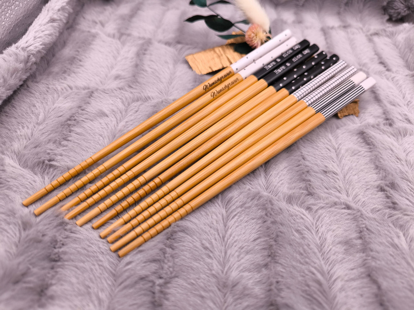 2 Chopsticks personalisiert Essstäbchen 1 Paar Bambus 22,5 cm 5 Motive Wunschgravur China Essen Food Sushi Geschenk
