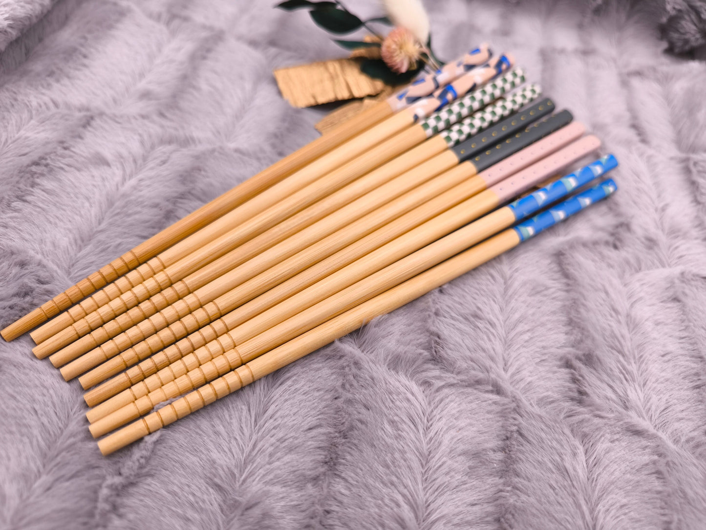 Personalisierte Essstäbchen mit Gravur | Bambus Chopsticks mit Name | Inkl. Gratis 3D-Druck Halter | Geschenkidee Sushi Fans & Asia Küche