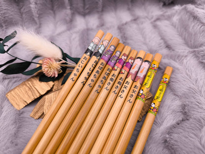 Personalisierte Essstäbchen mit Gravur | Bambus Chopsticks mit Name | Inkl. Gratis 3D-Druck Halter | Individuelles Geschenk Sushi Liebhaber