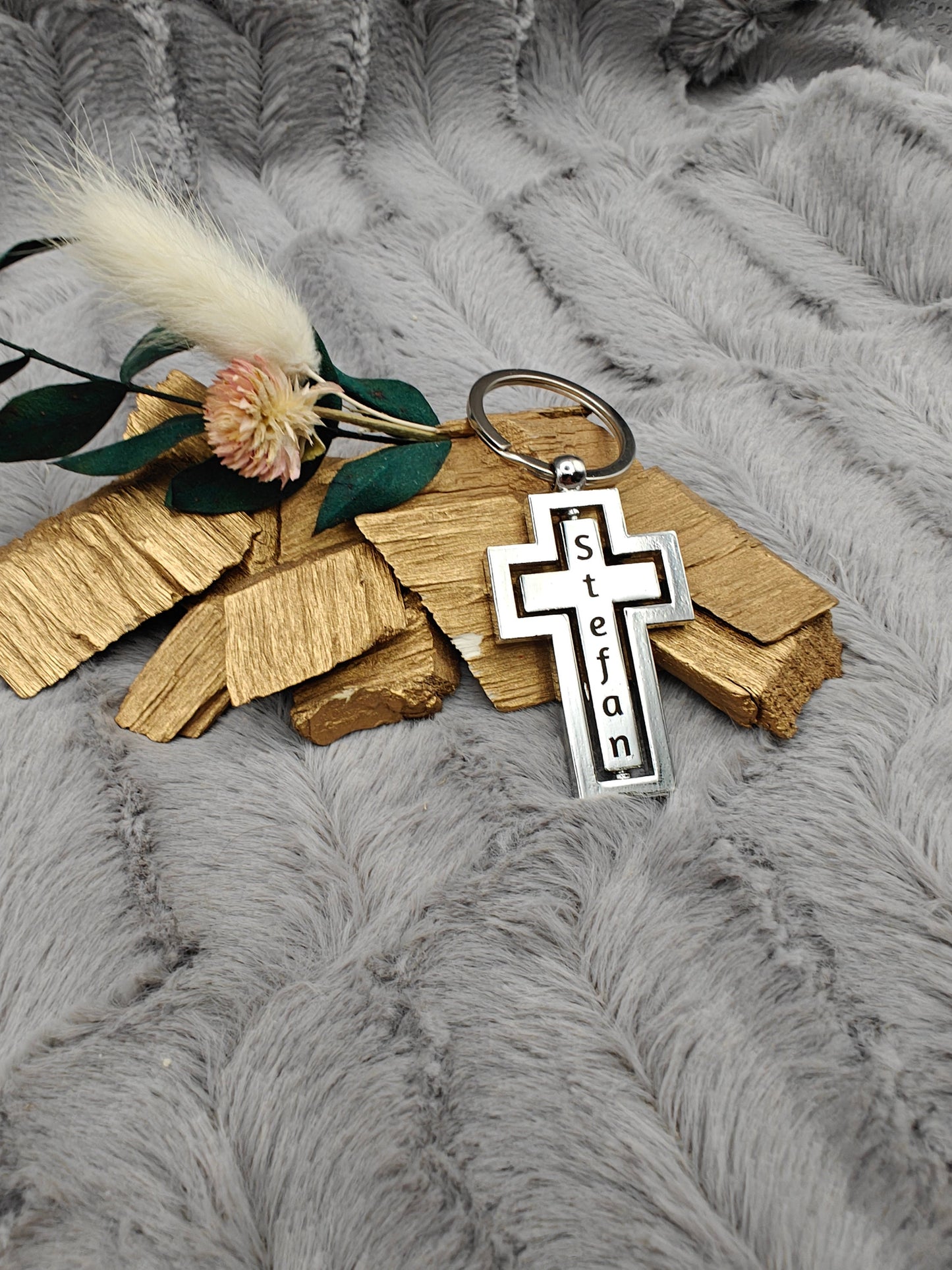 Schlüsselanhänger bewegliches Kreuz personalisiert mit Gravur Geschenk