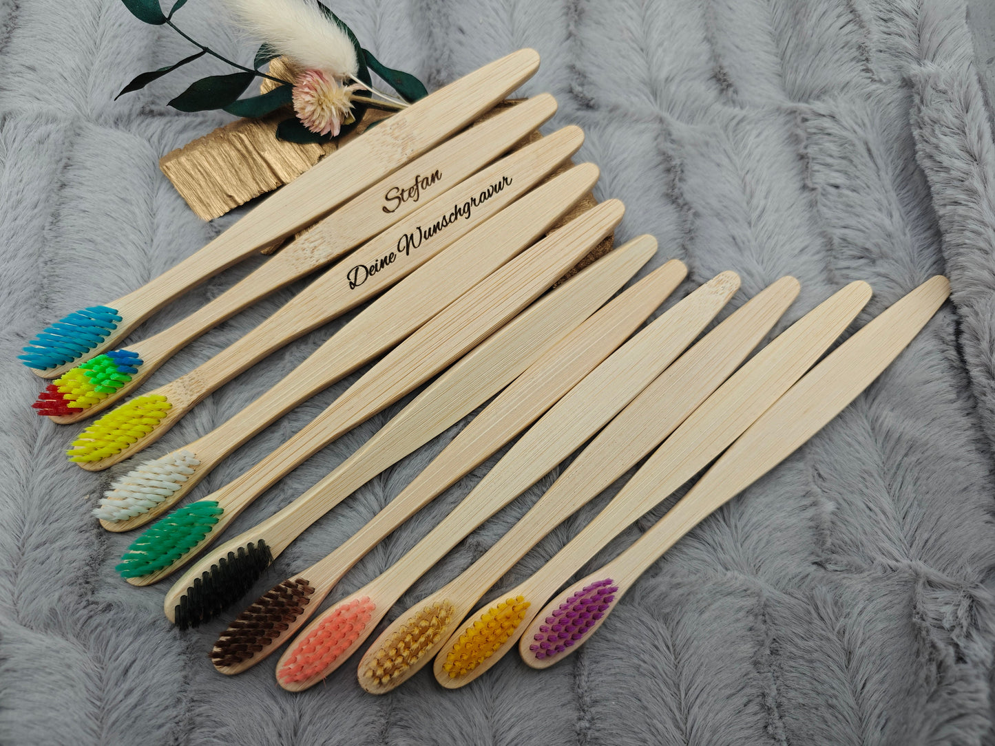 Zahnbürste personalisiert aus Bambus Holz 17,5 cm 11 Farben zur Wahl mit individueller Gravur ideales Geschenk