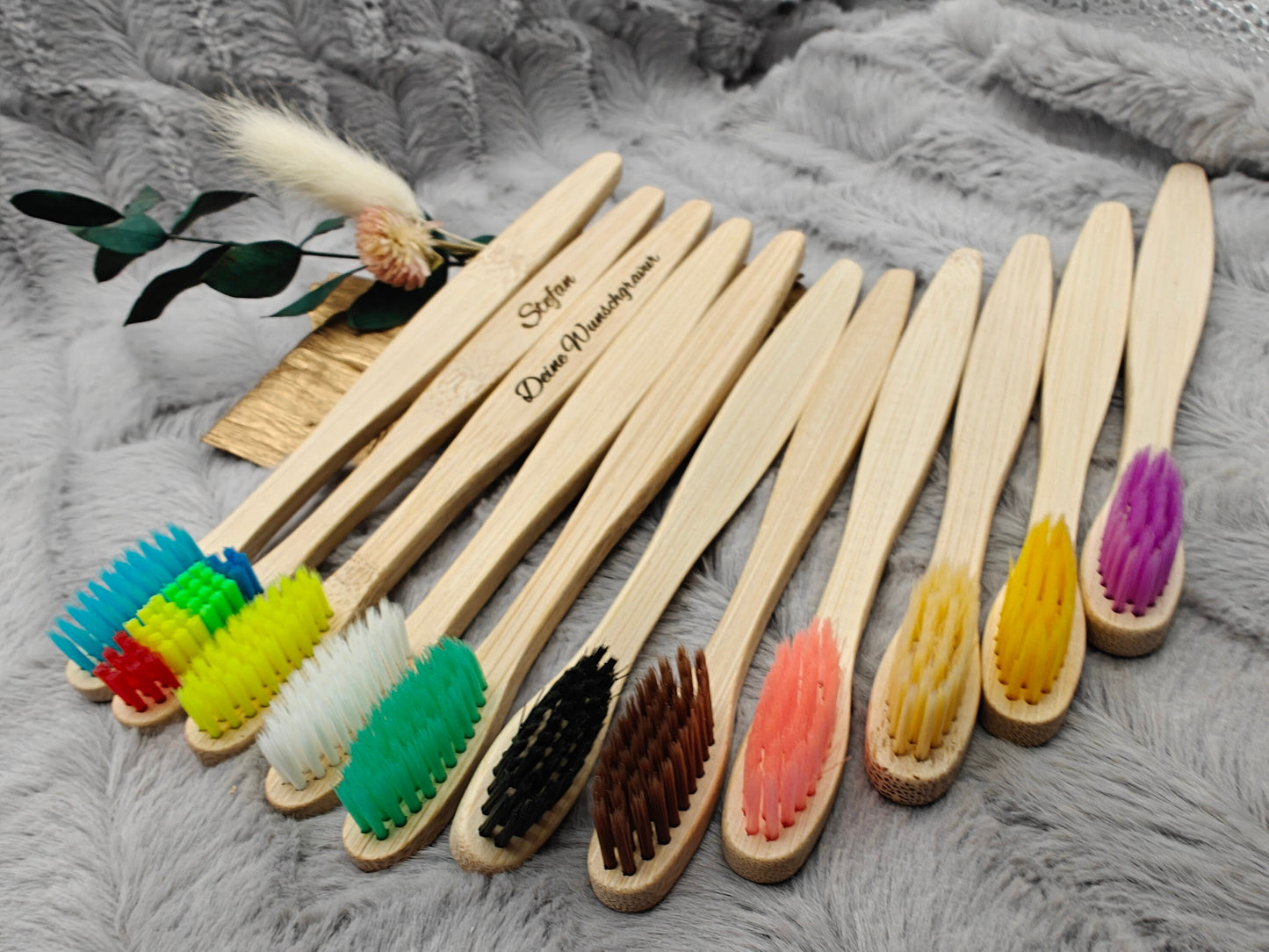Zahnbürste personalisiert aus Bambus Holz 17,5 cm 11 Farben zur Wahl mit individueller Gravur ideales Geschenk