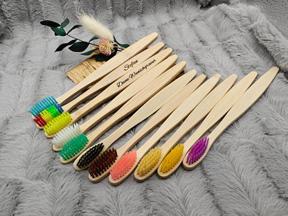 Zahnbürste personalisiert aus Bambus Holz 17,5 cm 11 Farben zur Wahl mit individueller Gravur ideales Geschenk