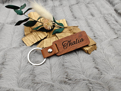 Schlüsselanhänger personalisiert Holz Wunschgravur ideales Geschenk Geschenkidee