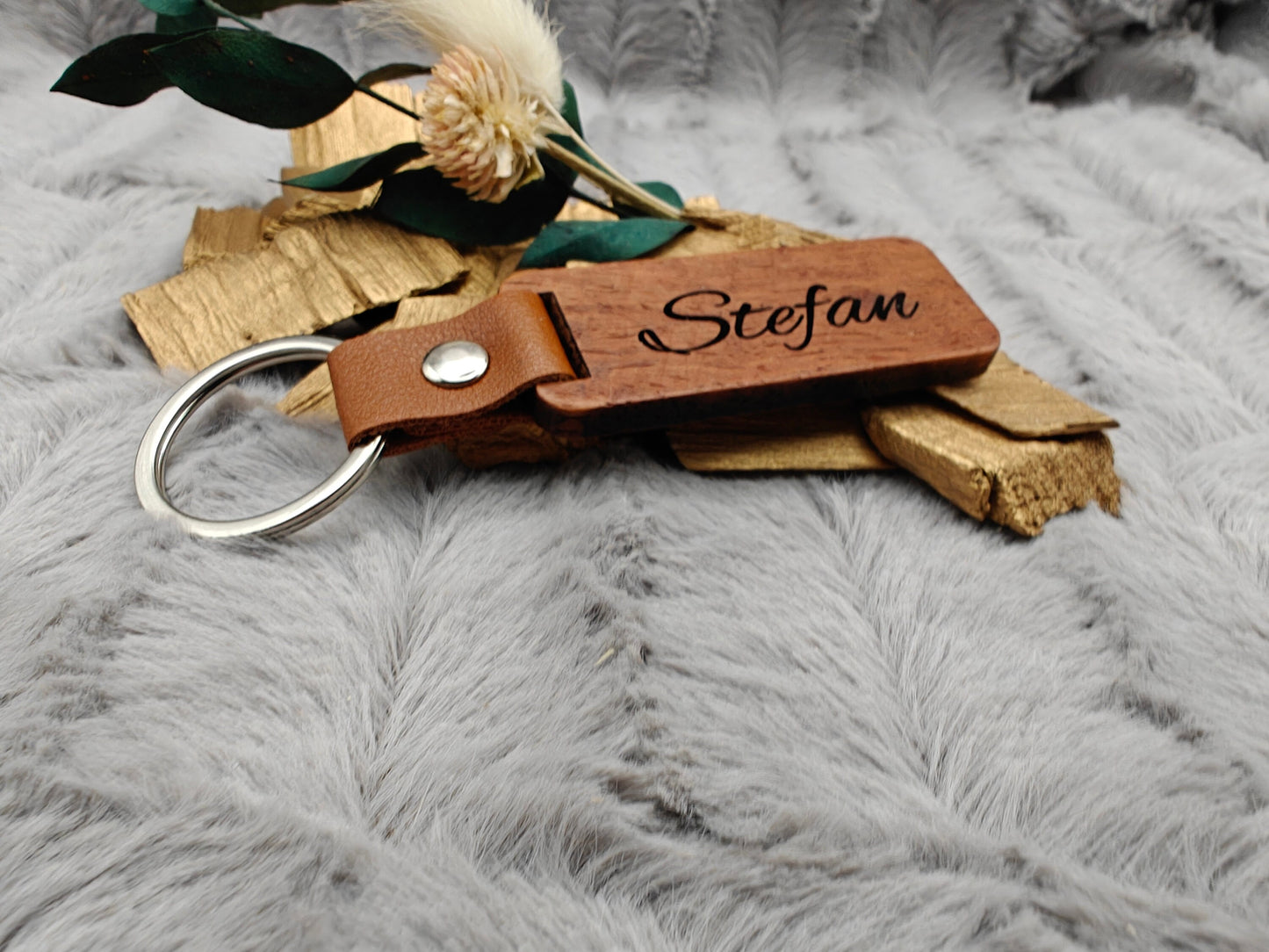Schlüsselanhänger personalisiert Holz Wunschgravur ideales Geschenk Geschenkidee