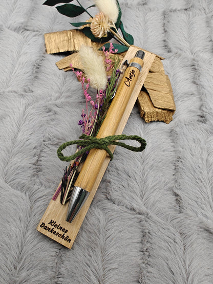 Kugelschreiber personalisiert Geschenk mit Trockenblumen Deko Bambus individueller Gravur schwarz Kuli Stift Holz Gastgeschenk Geschenk Gift