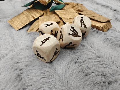 Liebeswürfel Holz 2x2cm mit 6 verschiedenen Sexstellungen Geschenk Geschenkidee Gag