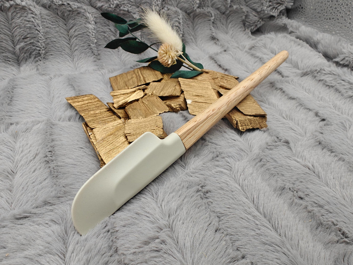 Teigschaber Silikonspatel personalisiert hellgrau  Holz backen schmal ca. 23 x 2,5 cm mit Wunschgravur