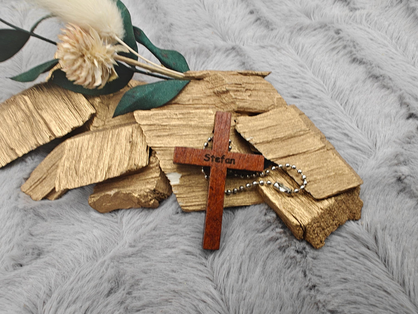 Schlüsselanhänger Kreuz aus Holz mit Gravur und Kugelkette 41x28x5mm Geschenk Christlich Glaube Kirche