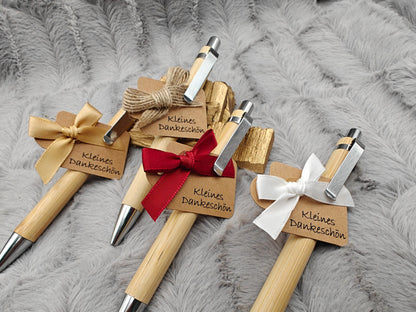 Kugelschreiber personalisiert aus Bambus mit Gravur Kleines Dankeschön mit Schleife schwarz Kuli Stift Holz Gastgeschenk Geschenk Gift