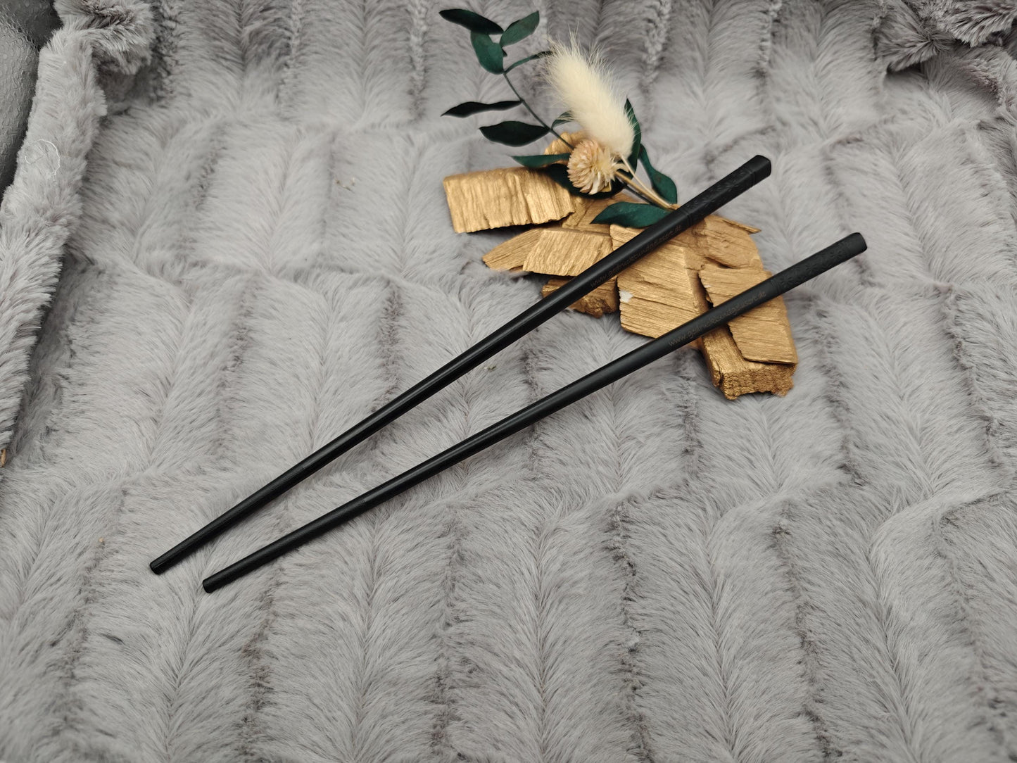 Chopsticks personalisiert schwarz mit Muster 2 Stück Essstäbchen mit Gravur 24 cm Geschenk Wunschgavur