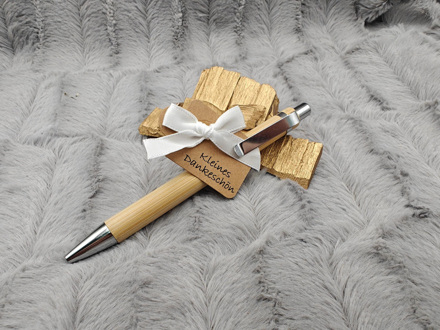 Kugelschreiber personalisiert aus Bambus mit Gravur Kleines Dankeschön mit Schleife schwarz Kuli Stift Holz Gastgeschenk Geschenk Gift
