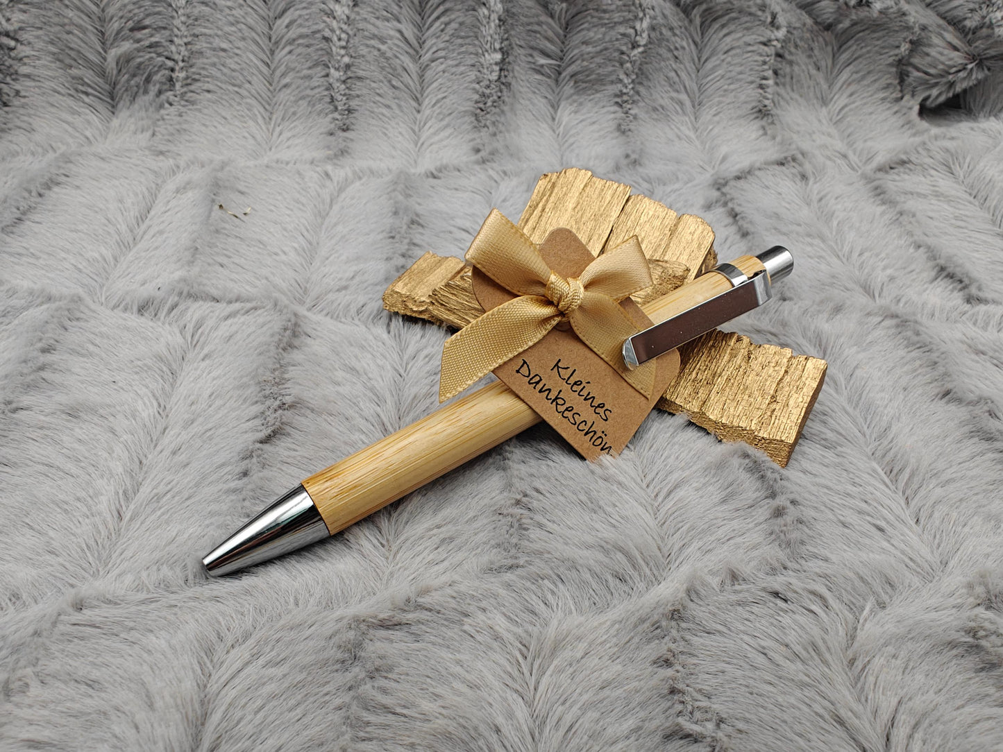 Kugelschreiber personalisiert aus Bambus mit Gravur Kleines Dankeschön mit Schleife schwarz Kuli Stift Holz Gastgeschenk Geschenk Gift