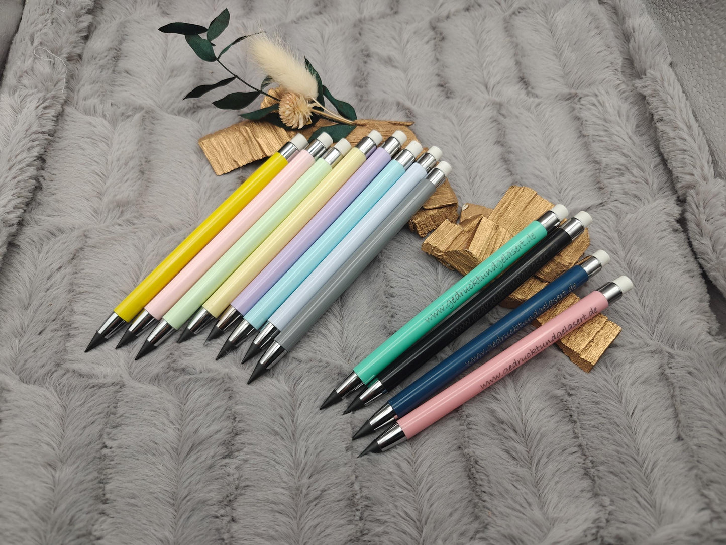 Ewiger Bleistift personalisiert mit Gravur Stift Gastgeschenk inkl. 2 Ersatzminen 12 Farben