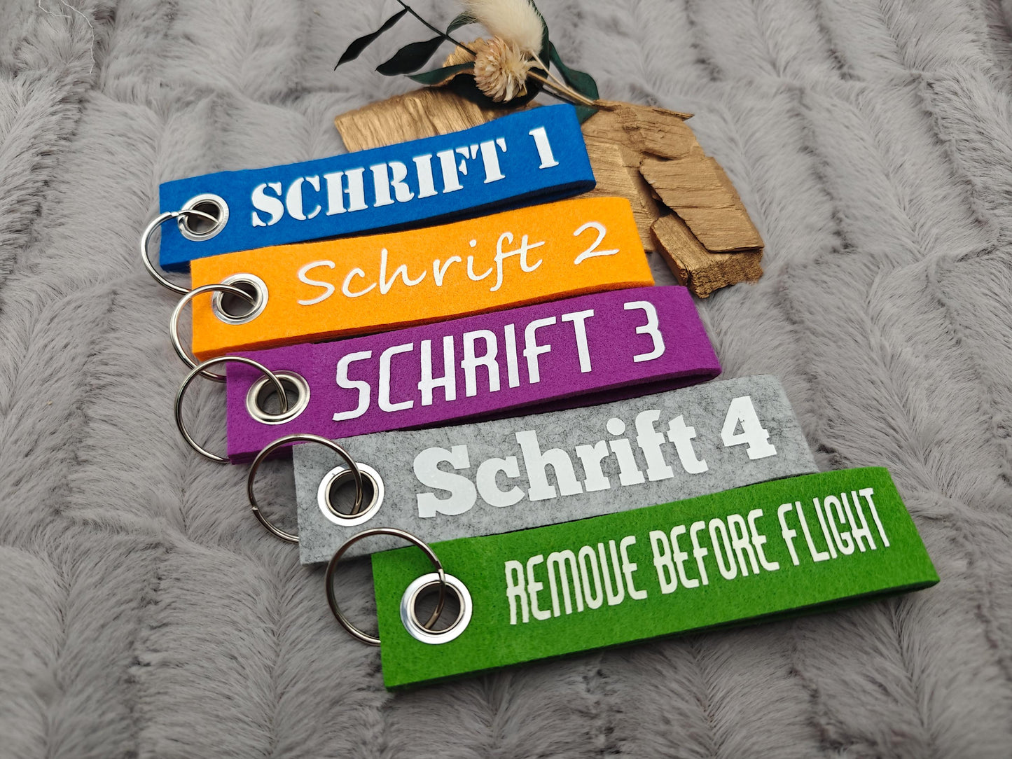 Schlüsselanhänger Filz personalisiert mit Namen 13 Farben zur Auswahl Geschenk