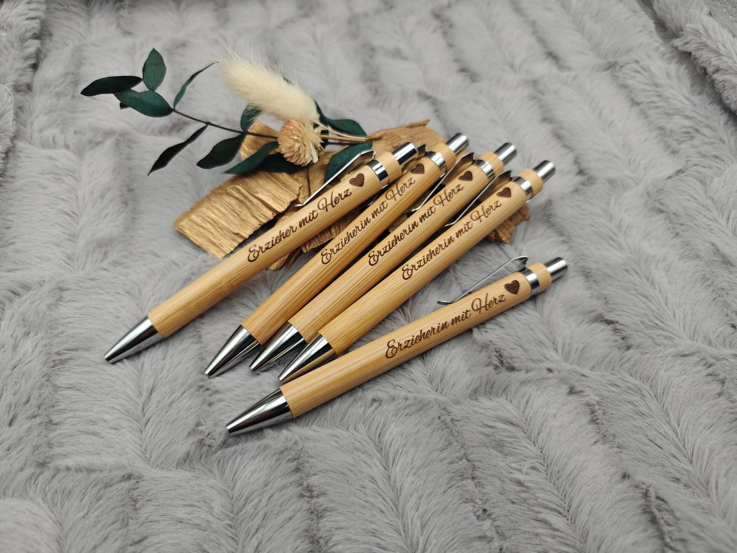 Abschiedsgeschenk Kugelschreiber personalisiert aus Bambus mit Gravur schwarz Kuli Stift Holz Geschenk Gift