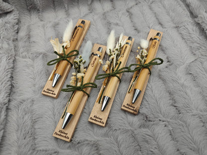 Kugelschreiber personalisiert Geschenk mit Trockenblumen Deko Bambus individueller Gravur schwarz Kuli Stift Holz Gastgeschenk Geschenk Gift