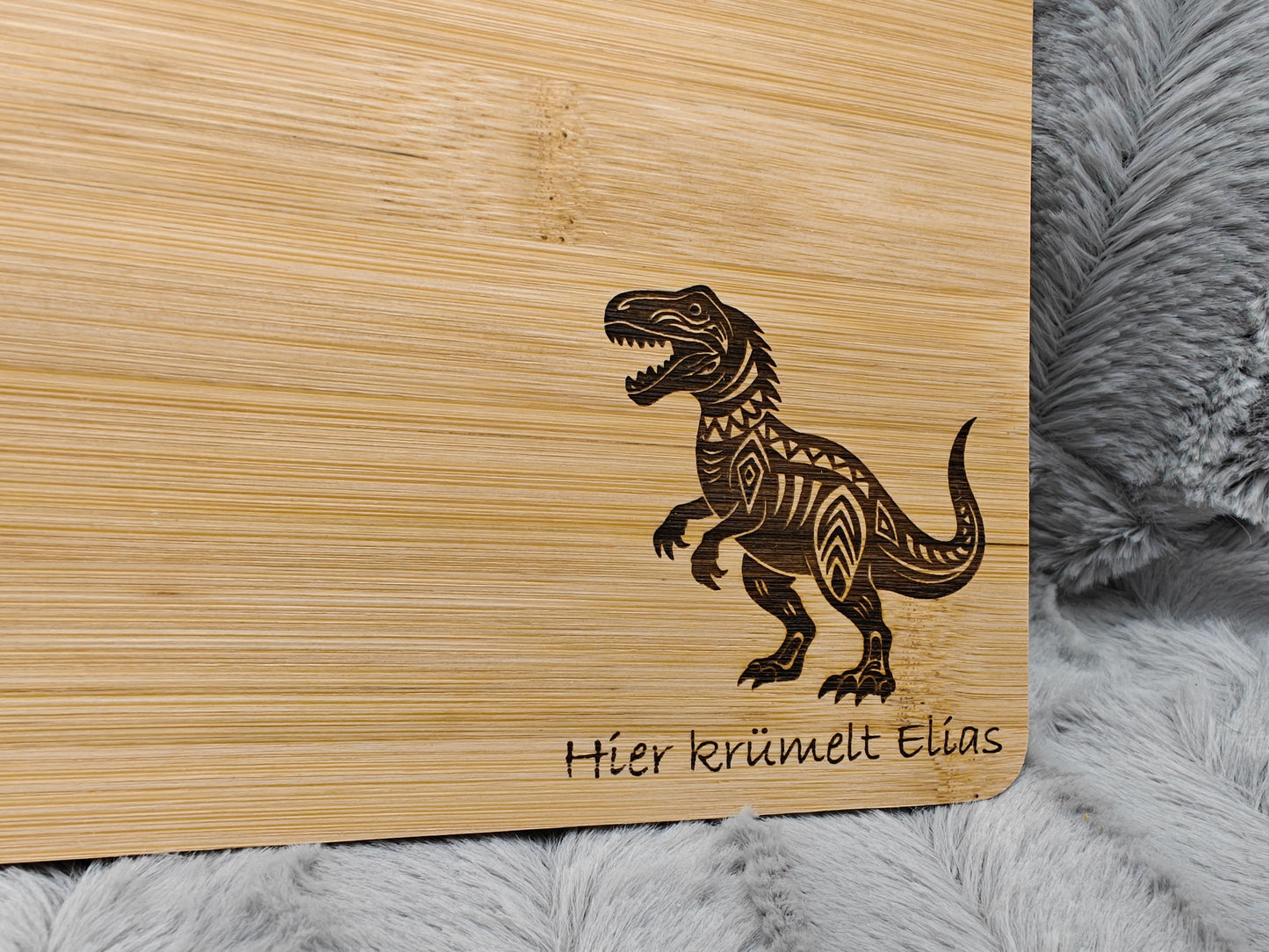 Schneidebrett personalisiert Bambus 22 x 14 x 0,7 cm mit Wunschgravur Vesperbrett Dino Einhorn Frühstücksbrett Geschenk