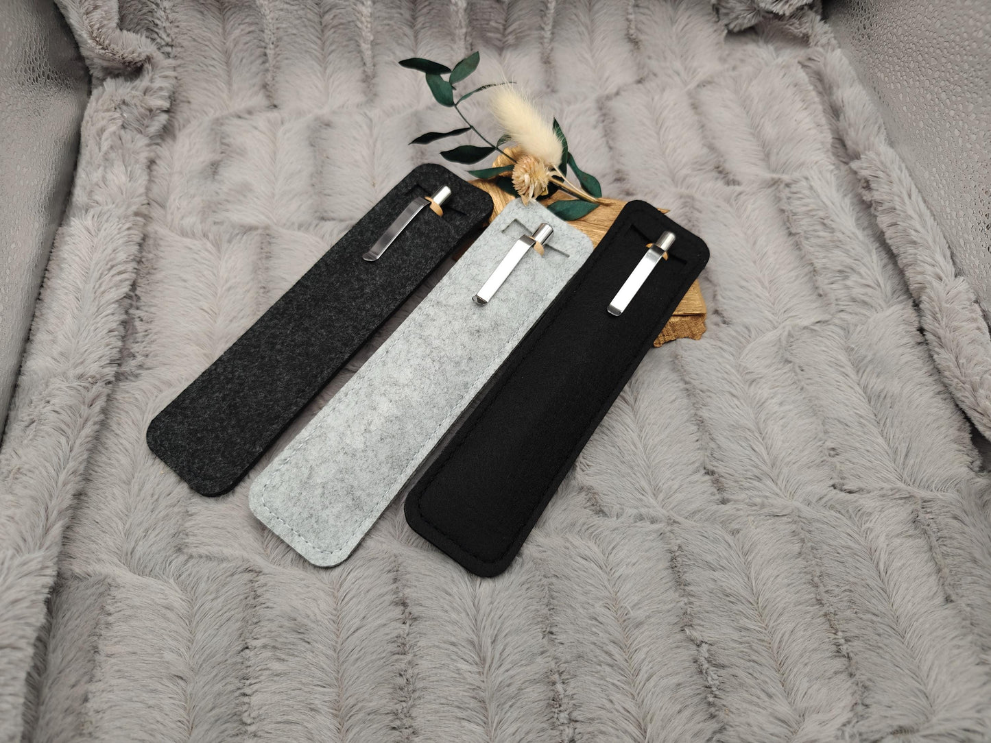 Kugelschreiber personalisiert aus Bambus mit Gravur und Filzetui schwarz Kuli Stift Holz Gastgeschenk Geschenk Gift