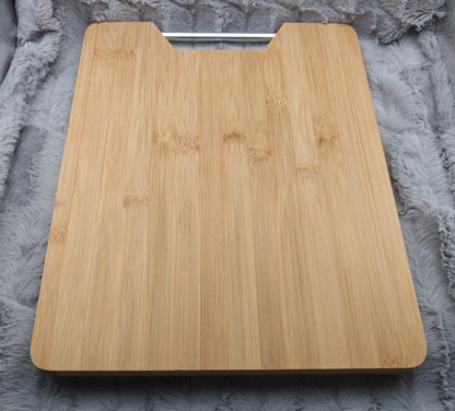 Schneidebrett rechteckig Bambus 32.5x25 cm mit Griff und Wunschgravur Vesperbrett Schneidbrett Brett Brettchen Geschenk