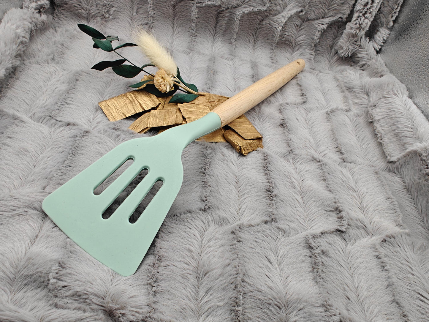 Pfannenwender personalisiert Silikon ca. 32 cm lang mit Wunschgravur Geschenk Küchenhelfer mintgrün oder schwarz
