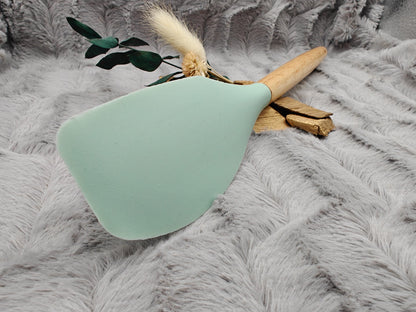 Teigschaber Silikonspatel Pfannenwender personalisiert ca. 31 cm lang mit Wunschgravur Geschenk Küchenhelfer mintgrün oder schwarz