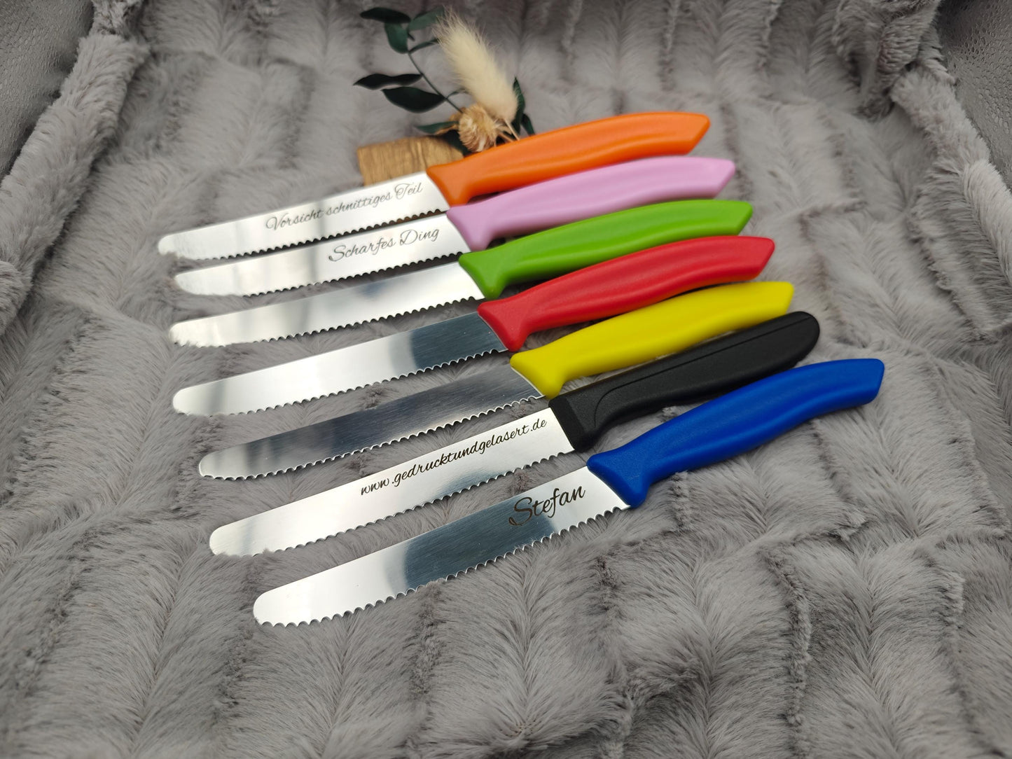Messer personalisiert Küchenmesser Tomatenmesser mit individueller Gravur 11 cm Klinge 7 Farben zur Wahl