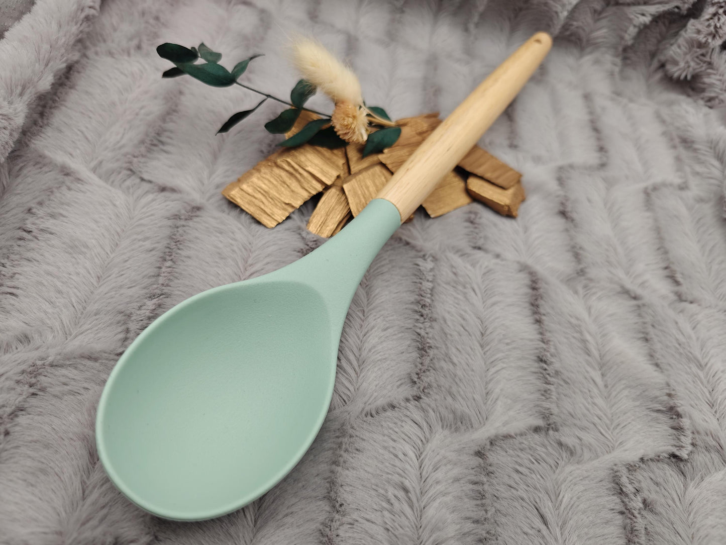 Kochlöffel personalisiert Silikon ca. 31 cm lang mit Wunschgravur Geschenk Küchenhelfer mintgrün oder schwarz