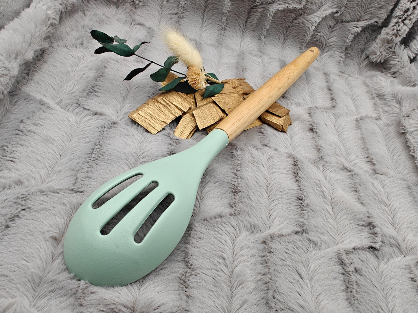 Kochlöffel personalisiert Silikon mit Löcher ca. 31 cm lang mit Wunschgravur Geschenk Küchenhelfer mintgrün oder schwarz