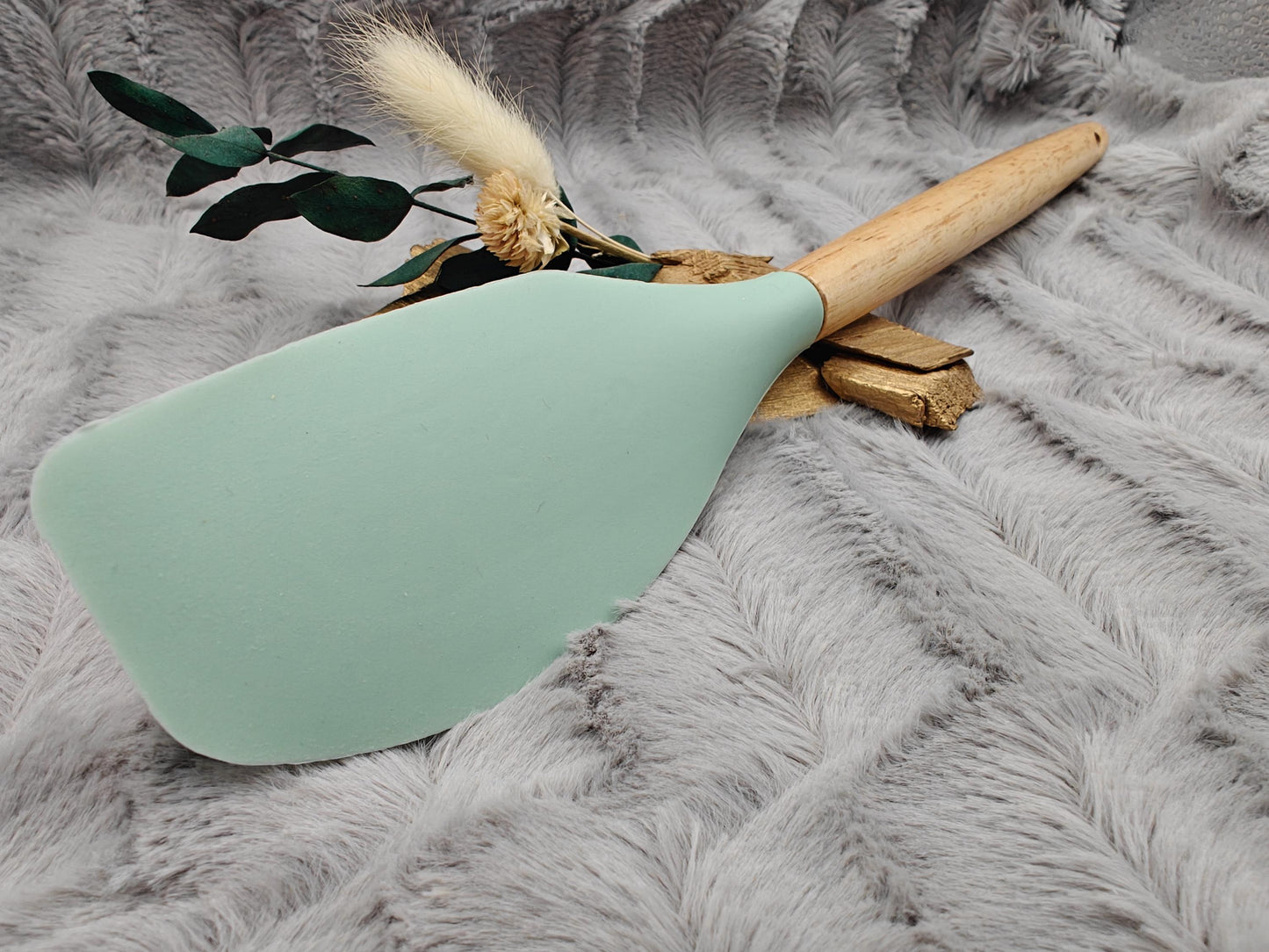Teigschaber Silikonspatel Pfannenwender personalisiert ca. 31 cm lang mit Wunschgravur Geschenk Küchenhelfer mintgrün oder schwarz