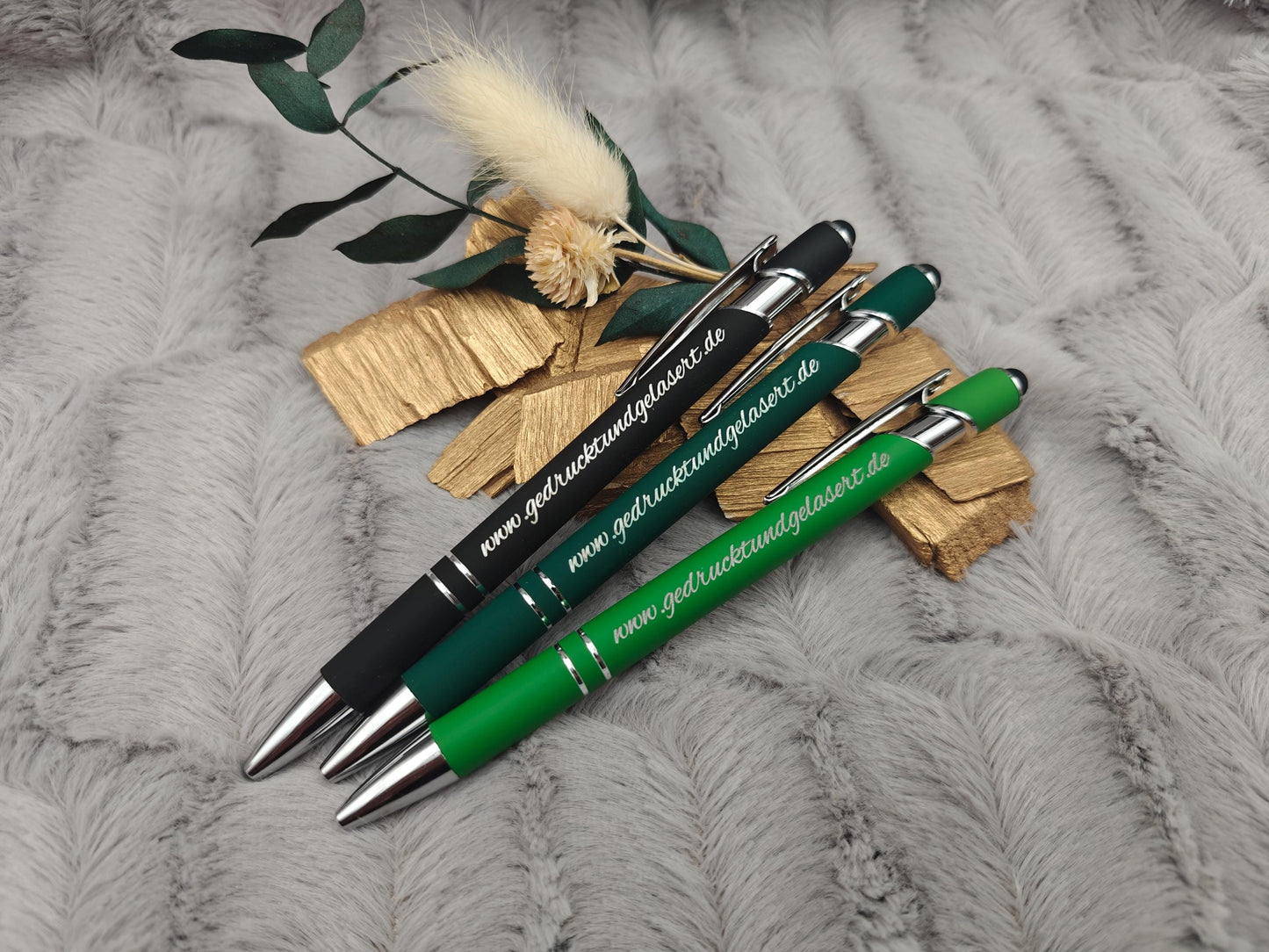 Kugelschreiber personalisiert mit Touchpen grün dunkelgrün oder schwarz aus Aluminium mit Gravur Kuli Stift Holz Gastgeschenk Geschenk