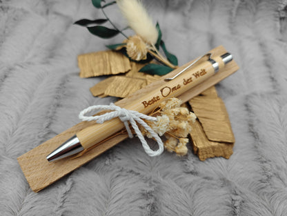 Bambus Kugelschreiber Geschenkset mit Gravur | Personalisiertes Geschenk Mama Papa Oma Opa | auf Eichenholz mit Trockenblumen Deko