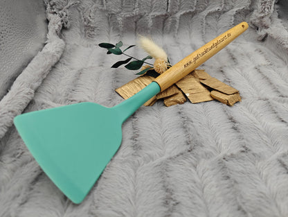 Pfannenwender personalisiert Kochlöffel Silikon ca. 31 cm lang mit Wunschgravur Geschenk Küchenhelfer mintgrün