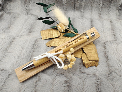 Bambus Kugelschreiber Geschenkset mit Gravur | Personalisiertes Geschenk Mama Papa Oma Opa | auf Eichenholz mit Trockenblumen Deko