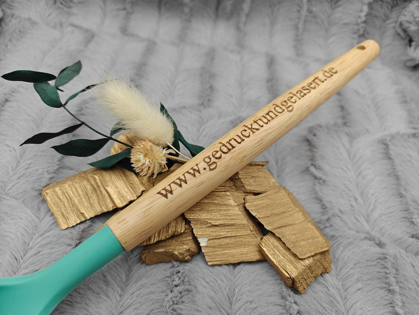 Nudelkelle personalisiert Spaghettikelle Silikon personalisiert Holz mintgrün kochen ca. 30,5 cm lang mit Gravur