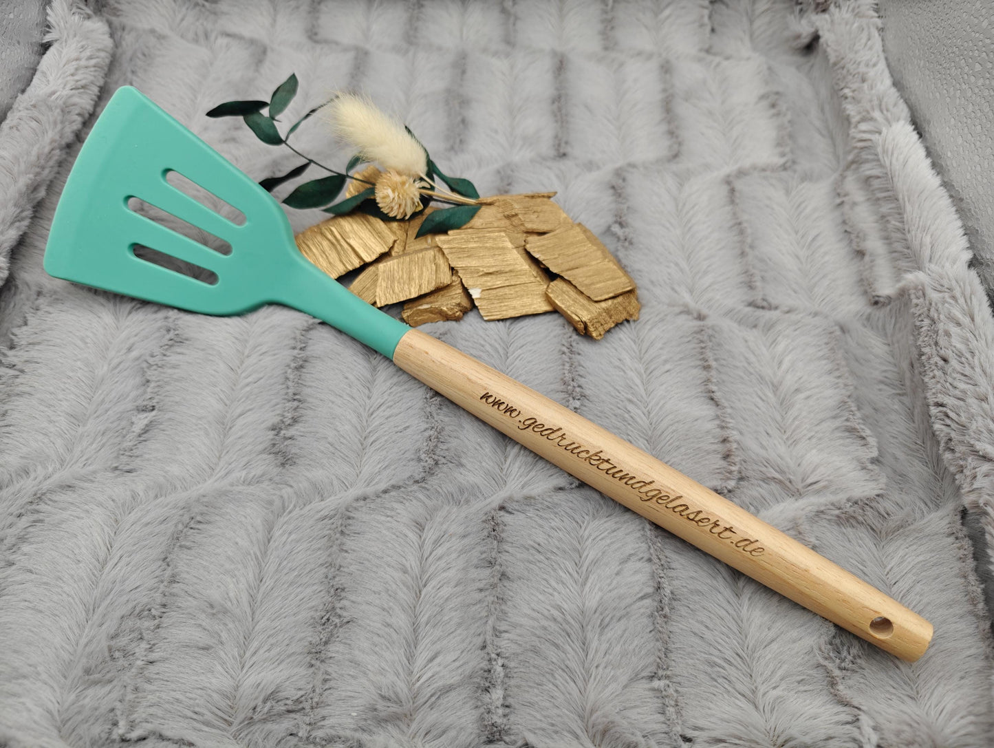 Pfannenwender personalisiert Kochlöffel Silikon ca. 31 cm lang mit Wunschgravur Geschenk Küchenhelfer mintgrün