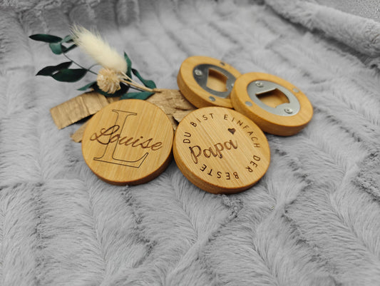 Flaschenöffner personalisiert rund aus Bambus mit individueller Gravur 58 mm Geschenk Geschenkidee