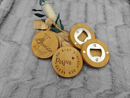 Flaschenöffner personalisiert rund aus Bambus mit individueller Gravur 58 mm Geschenk Geschenkidee