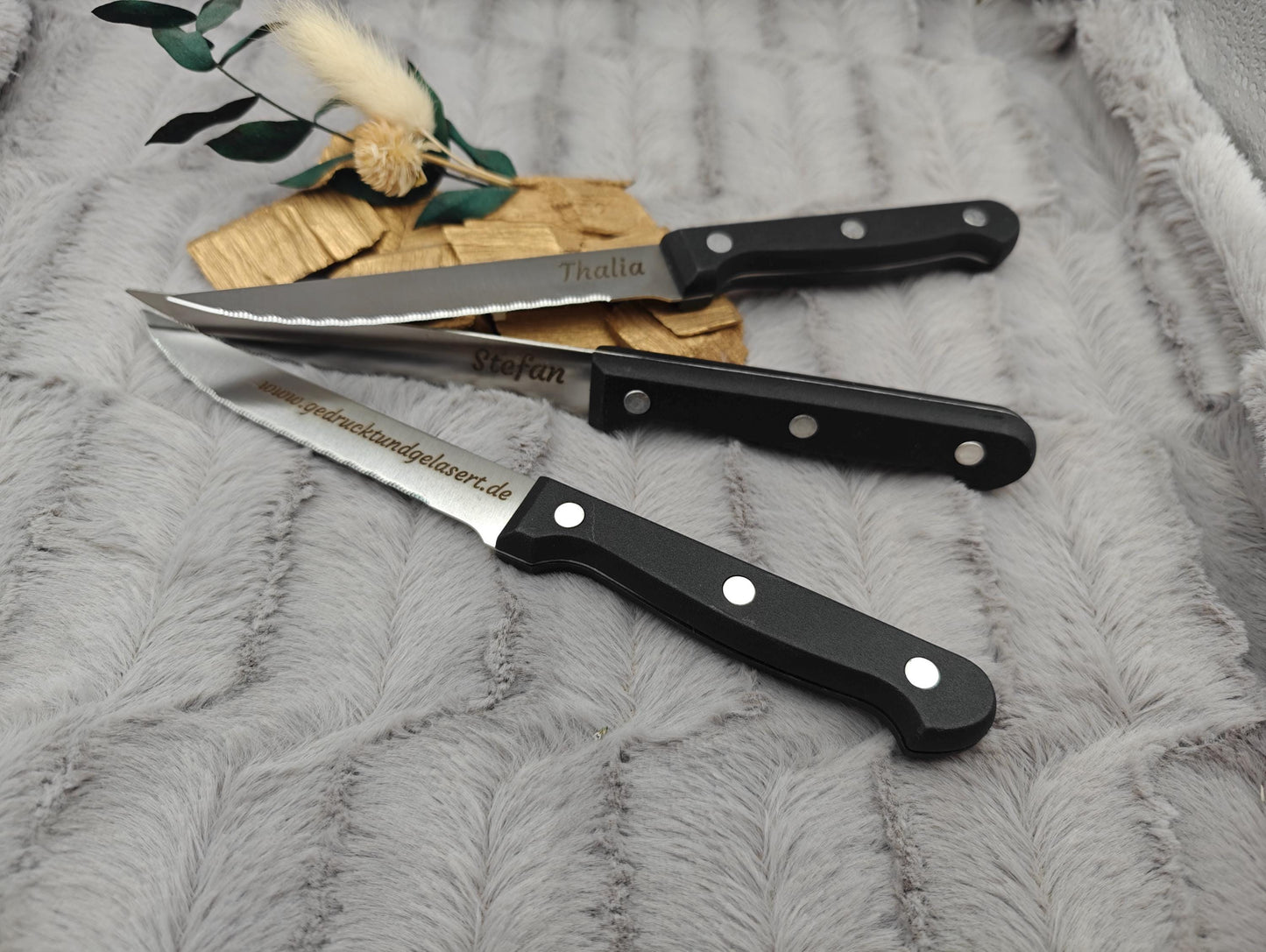 Personalisiertes Steakmesser mit Gravur | Scharfes Fleischmesser Edelstahl | Grillmesser mit Name auf der Klinge | Geschenk für BBQ-Fans