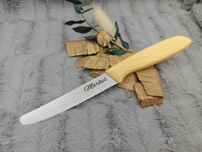 Personalisiertes Messer Pastell mit Gravur | Scharfes Brötchenmesser & Tomatenmesser | Küchenmesser| Optional mit Klingenschutz